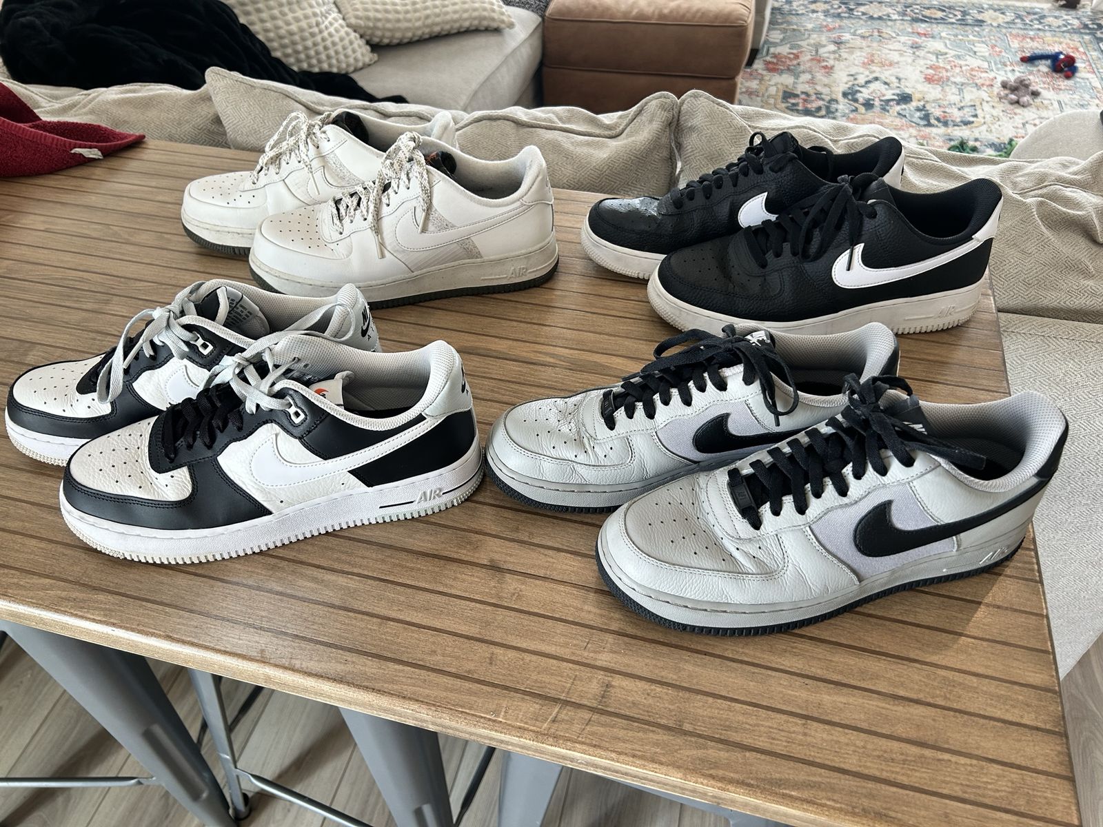 9.5 Nike Air Force 1 sneakers bundle