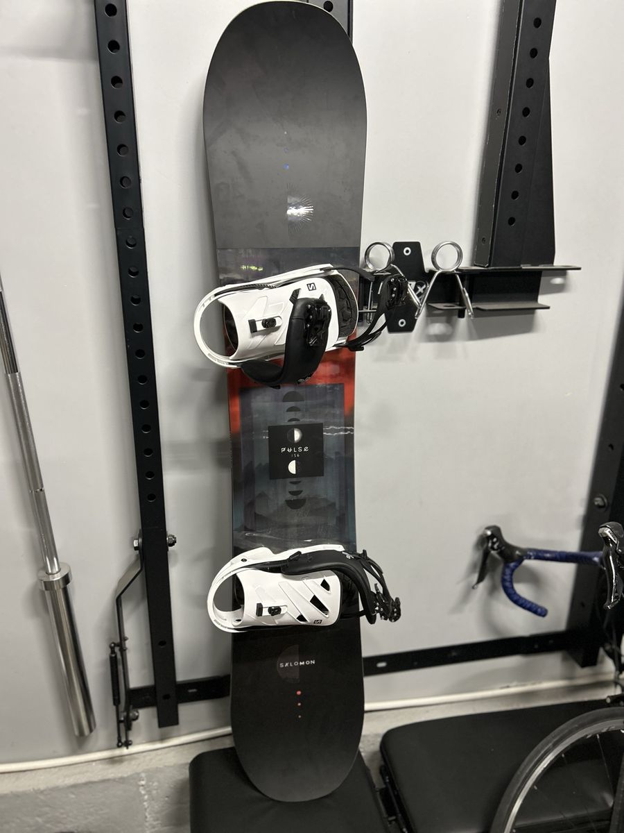 Complete Salomon Snowboard Setup (156W) & BOA Boots (Size 11) – MINT Condition