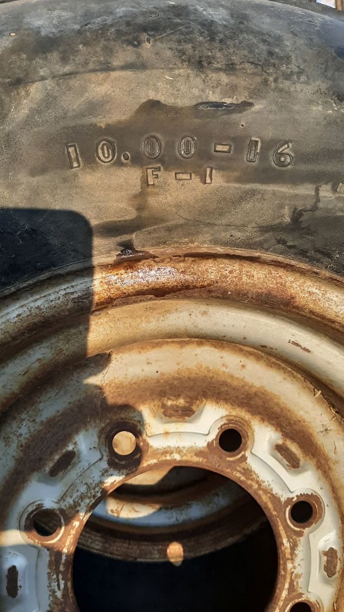 Tractor tires