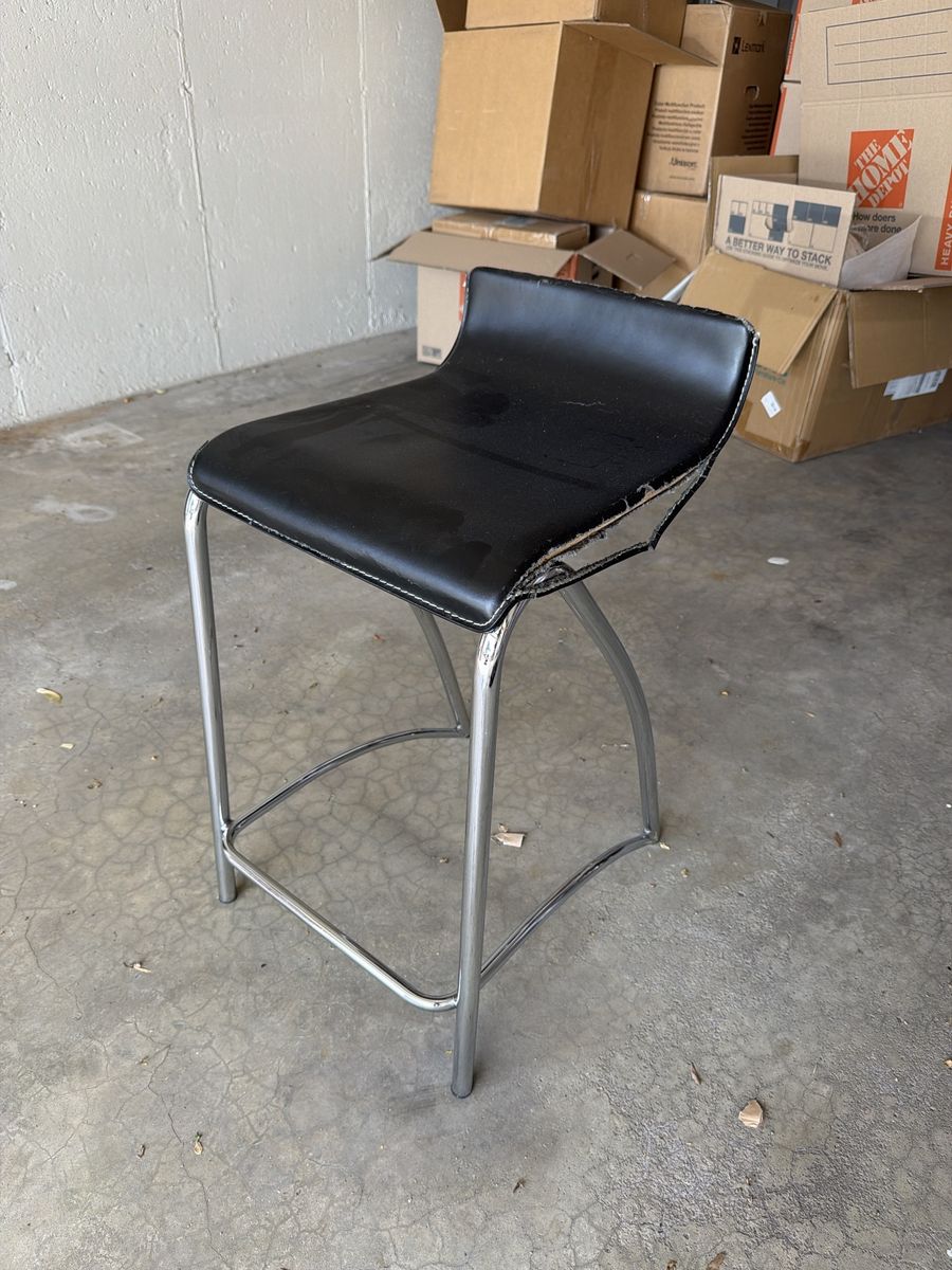 4 Black Bar Stool with Chrome Metal Frame
