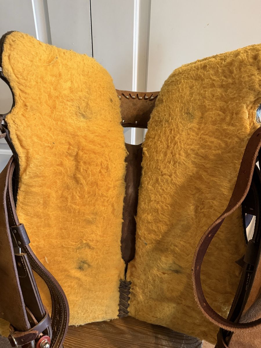 Saddle