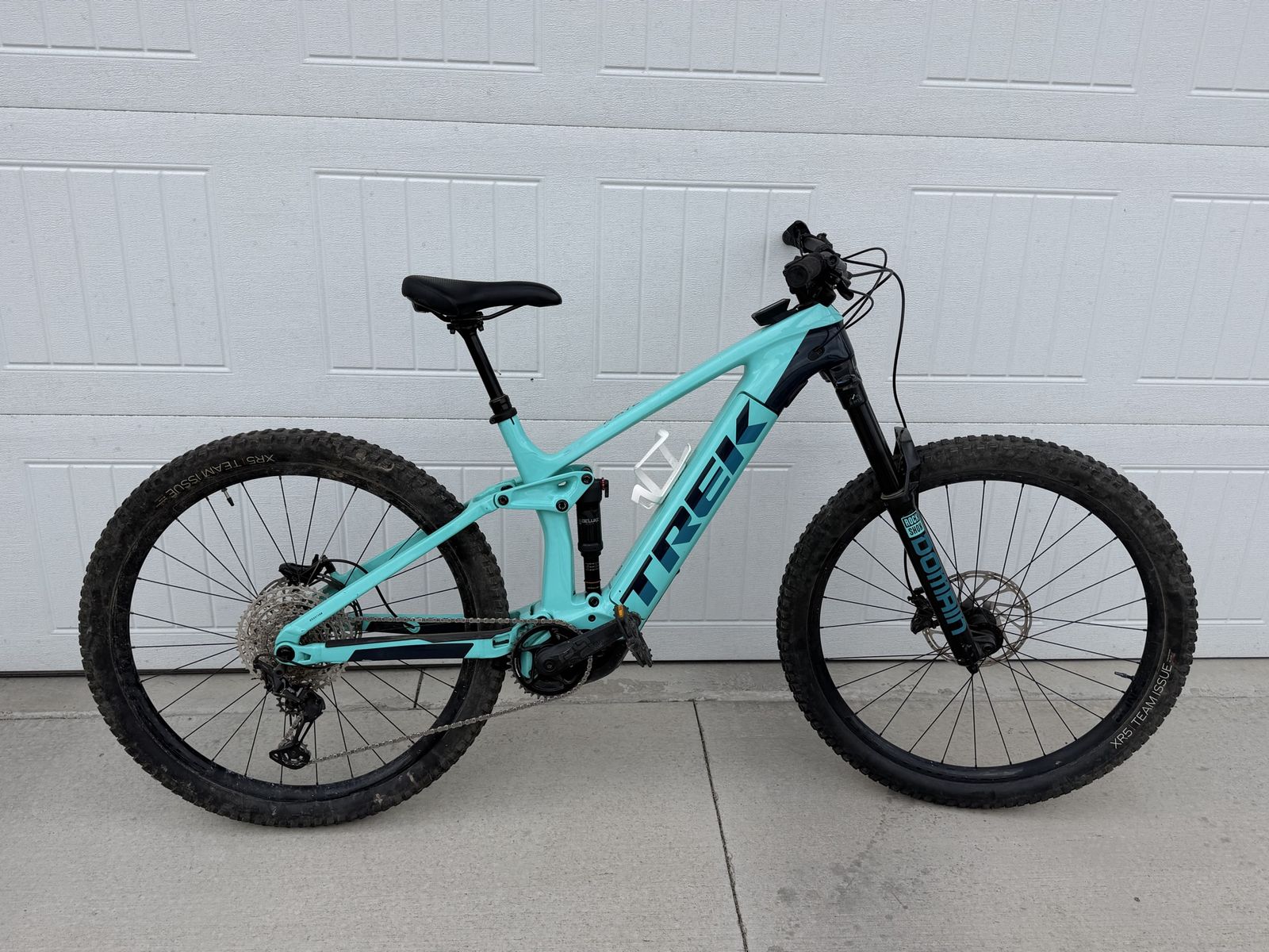 Trek Rail 9.7 Electric Mountain Bike - Size Large, Teal, Bosch eBike System, Full Suspension