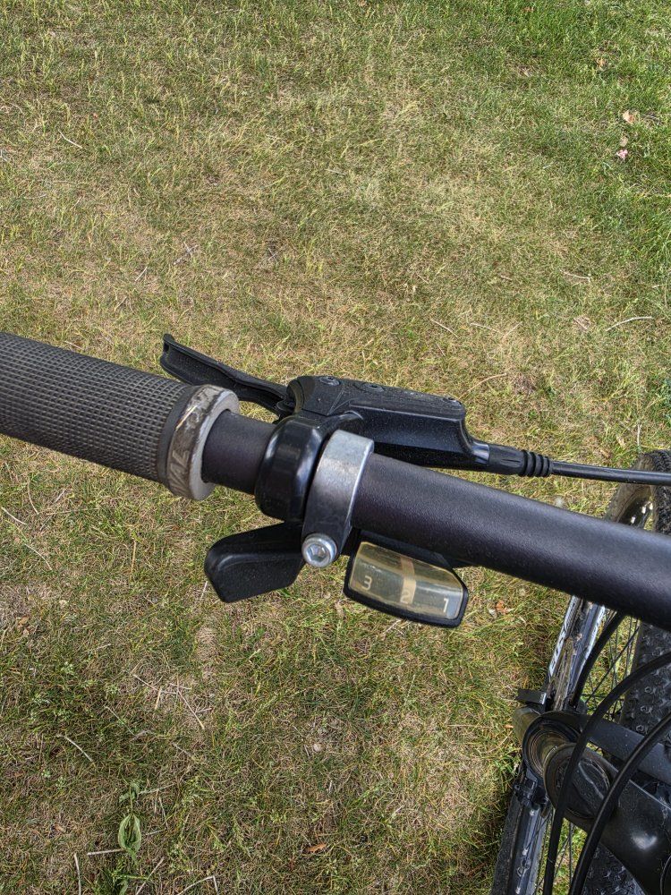 Main image 3