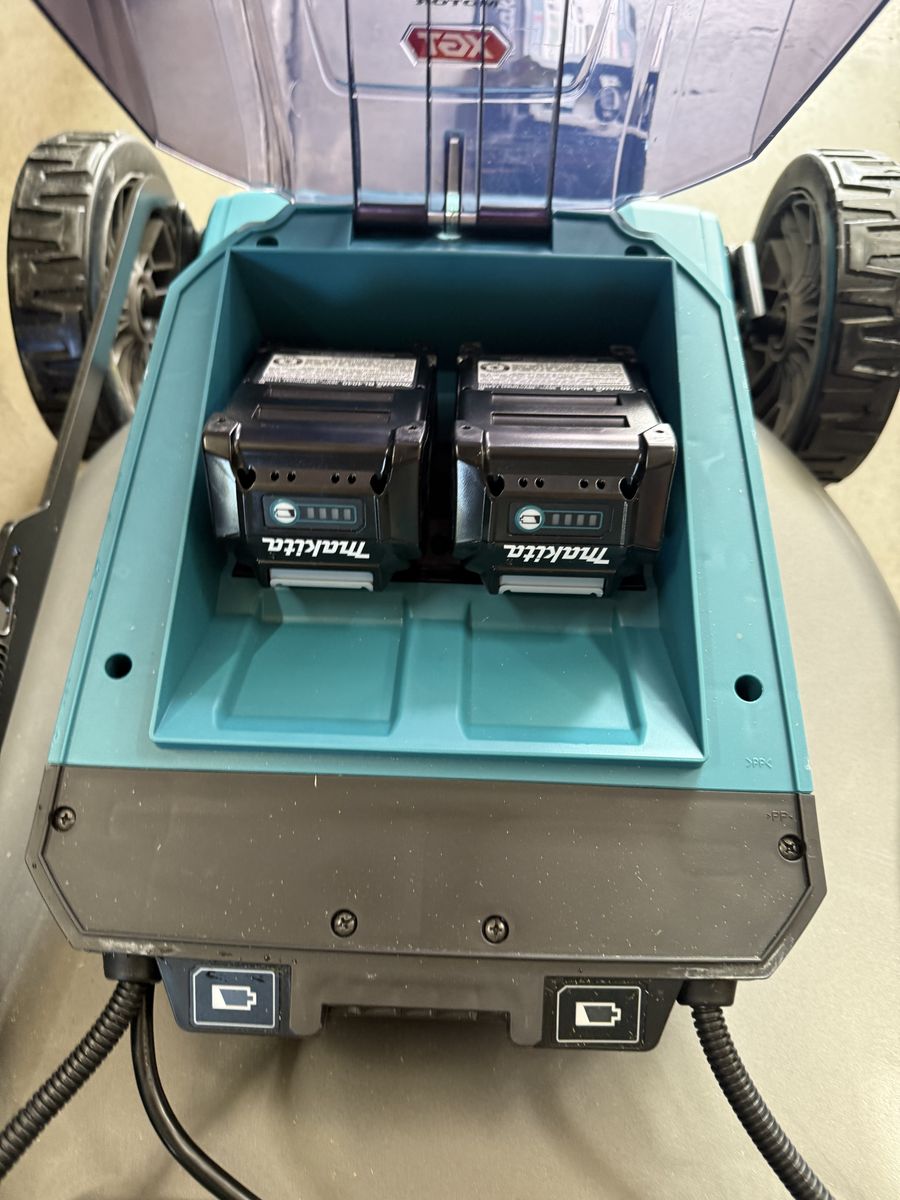 Main image 3