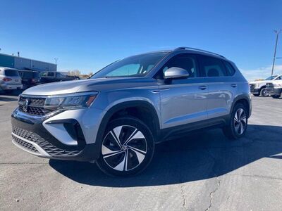 2024 Volkswagen Taos SE 4Motion