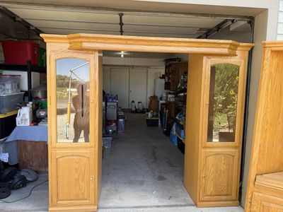 Entertainment center