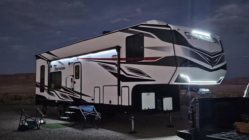 2023 Genesis Supreme toy hauler 33CKXL