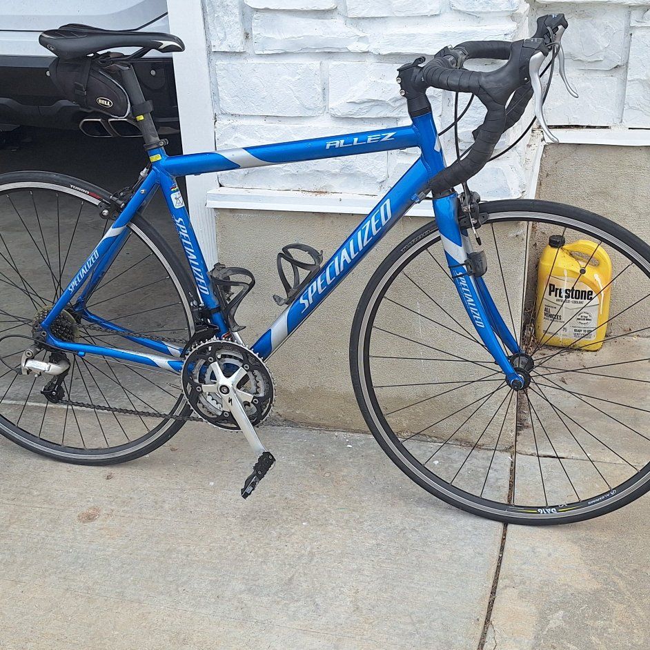 Specialized Allez size 54 road bike