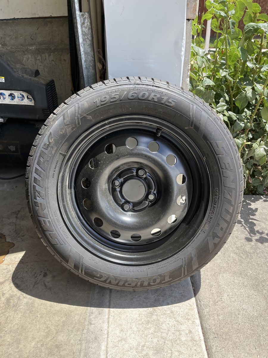 195/60R15 tire