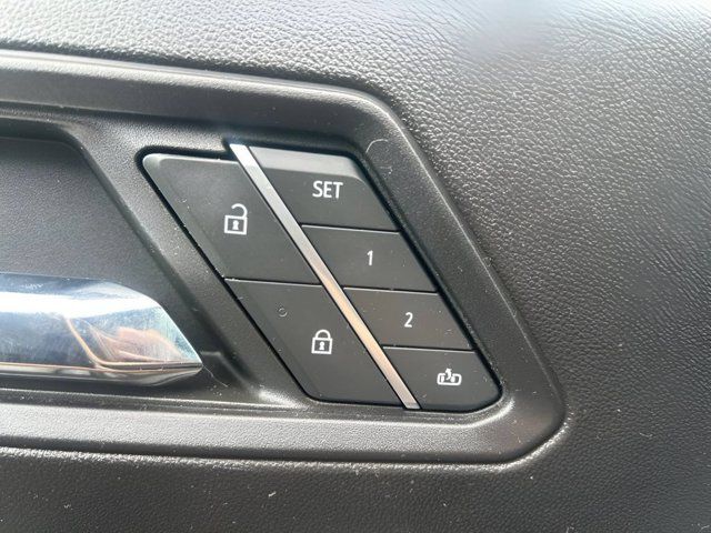 Main image 4