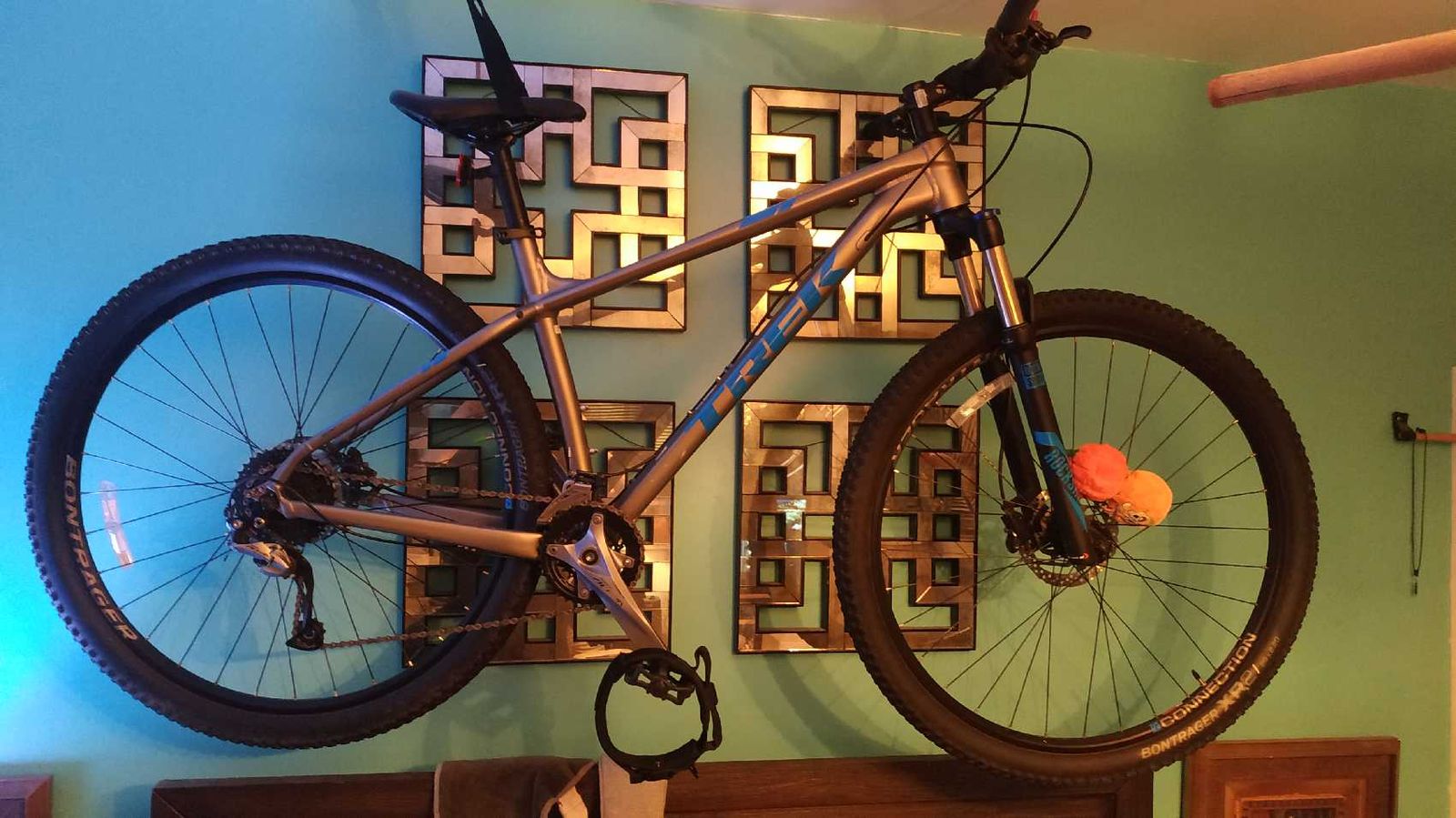 Trek Xcaliber 7. Like New. Medium. 29 in Tires.