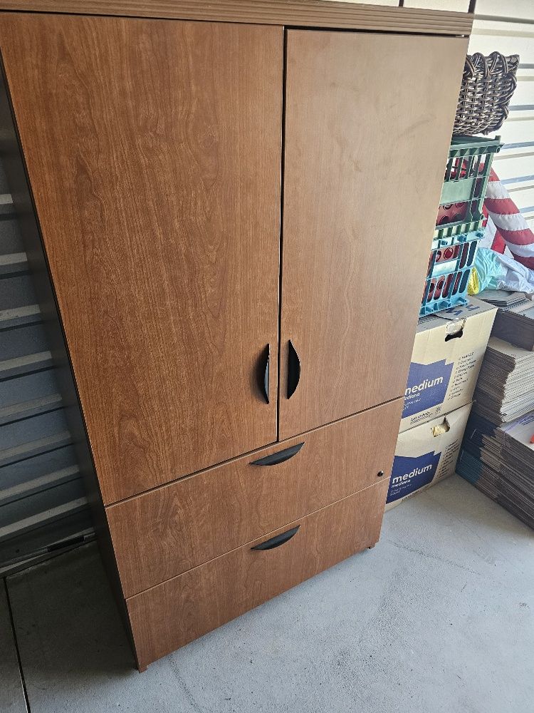 Office Shelfving with Drawers