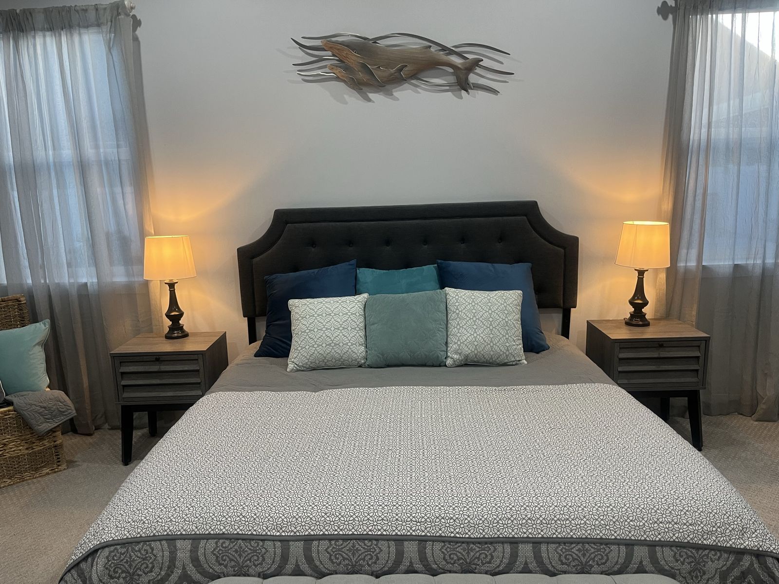 King Size Bedroom Set. (Everything Included)