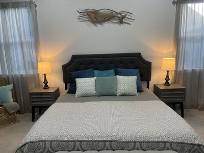 King Size Bedroom Set. (Everything Included)