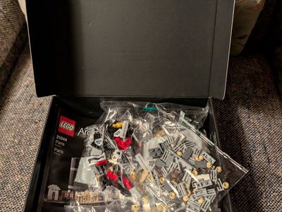 LEGO Architecture Skylines Paris 21044 - OPEN BOX