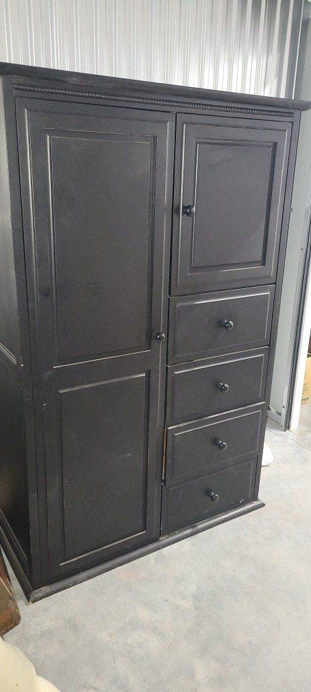 Tradewins dresser chest