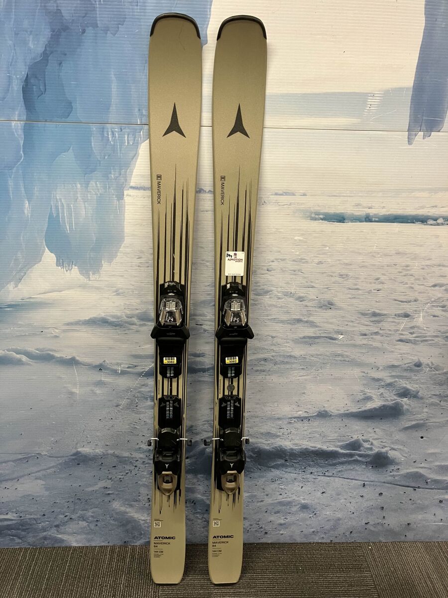 Atomic Maverick 84r 144cm Skis w/ Atomic M 10 Bindings Lightly Used