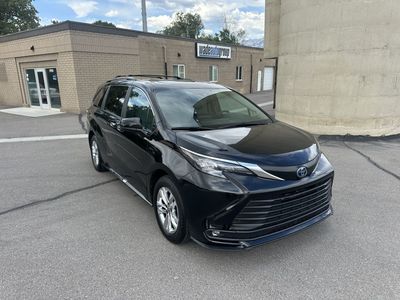 2025 Toyota Sienna XLE 7-Passenger