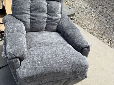 Grey recliner (brand new)