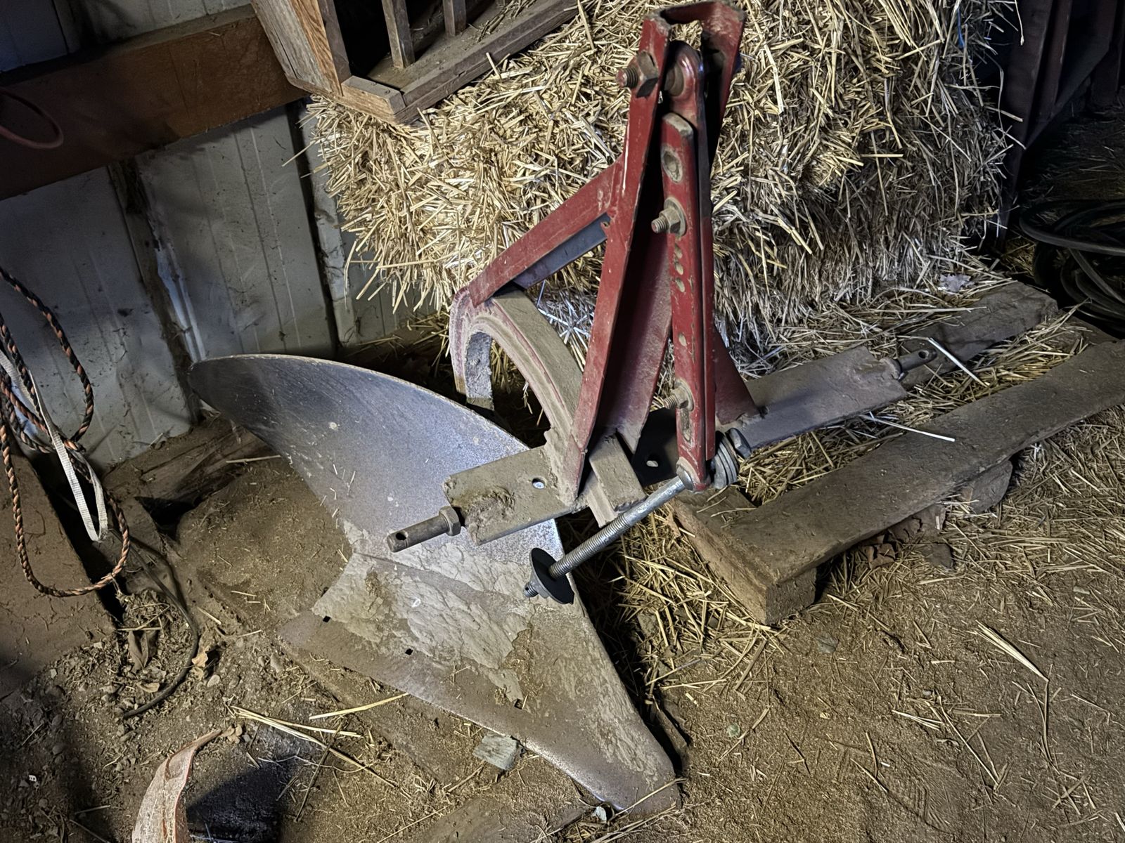 Main image 4