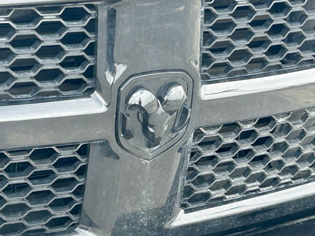 Main image 11