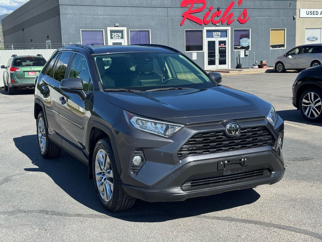 2020 Toyota RAV4 XLE Premium