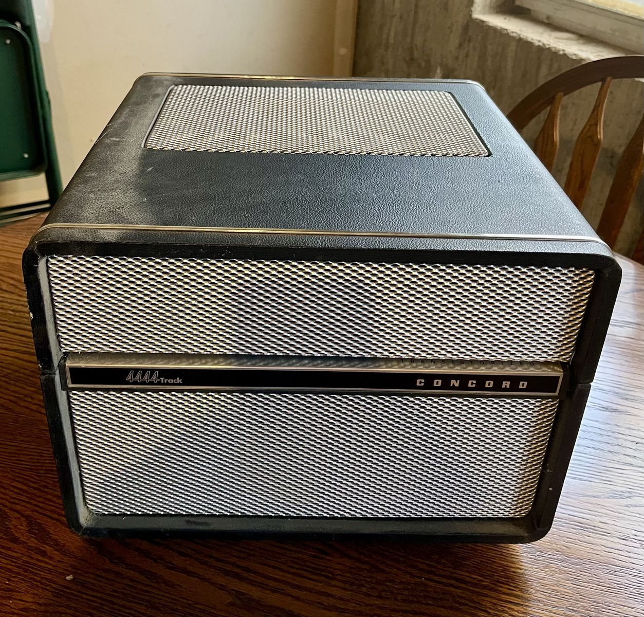 Vintage Concord Stereophonic 444 Transistorized Reel-to-Reel Tape Recorder