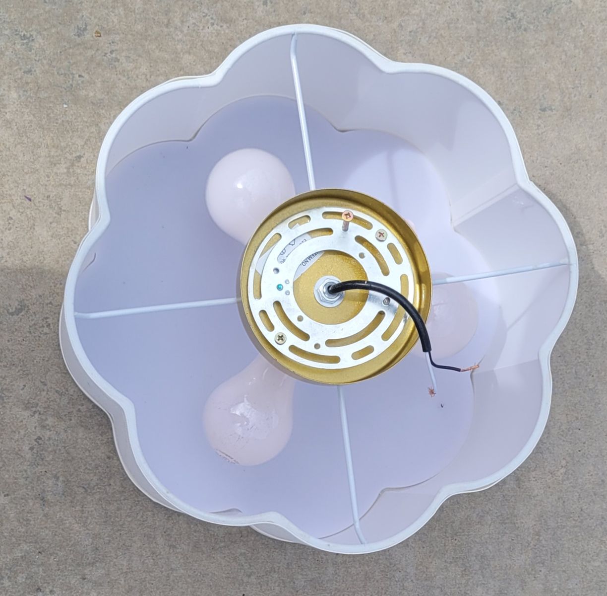 Cute flower shaped ceiling light