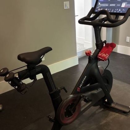 Peloton bike- works great