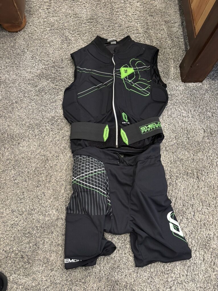 Demon Body Amour Ski/snow Boarding