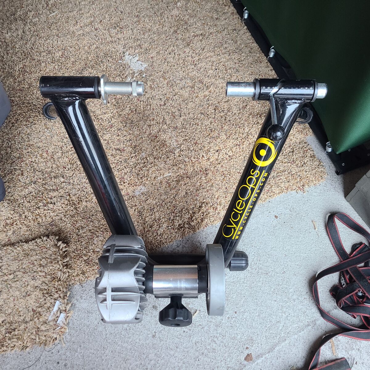 CycleOps Fluid2 indoor bicycle trainer