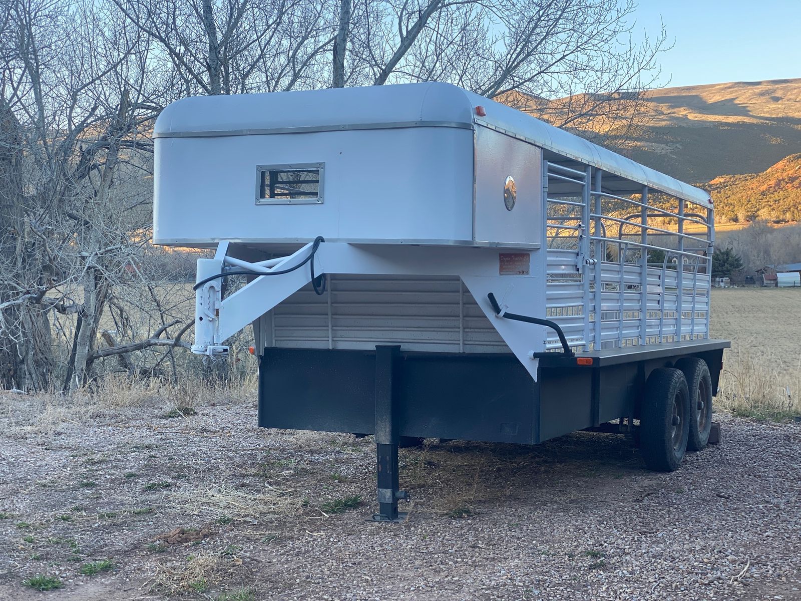 1978 Dugan Gooseneck Stock Trailer