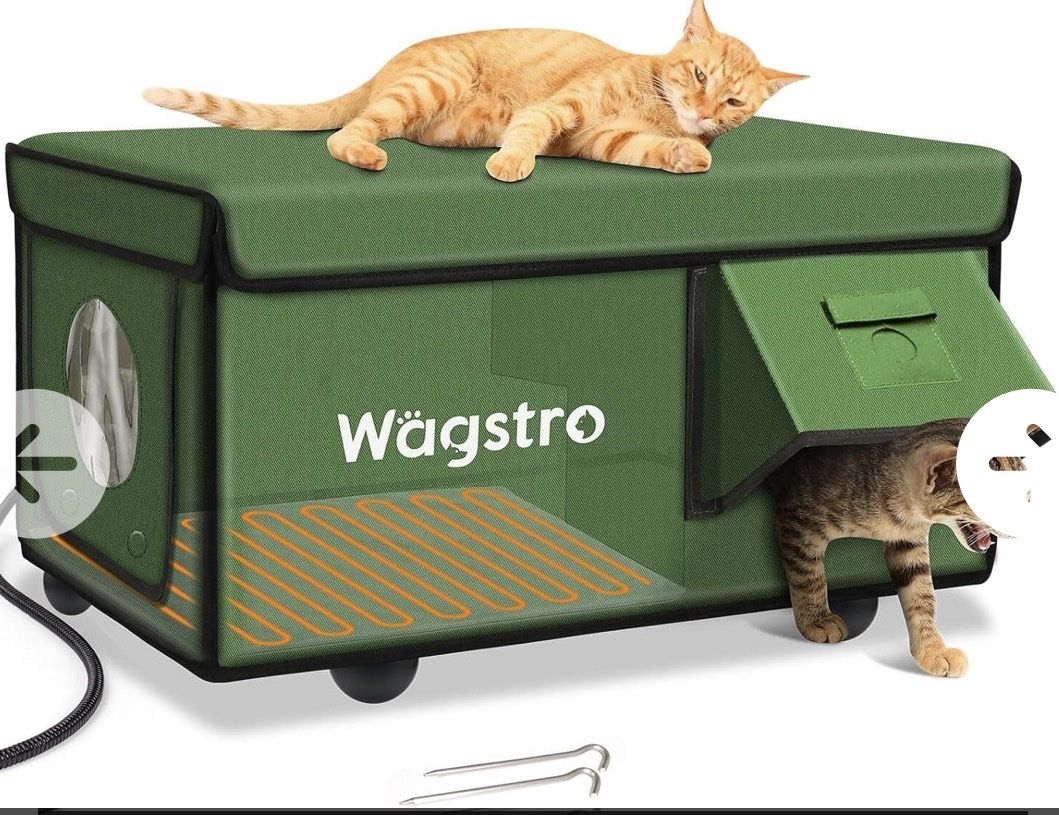Wagstro Heated Indoor & Outdoor Cat House -New