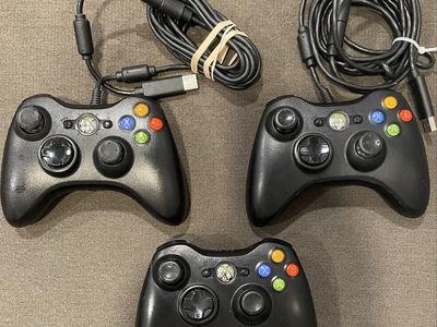 Microsoft Xbox 360 Wired & Wireless Controller Lot Black