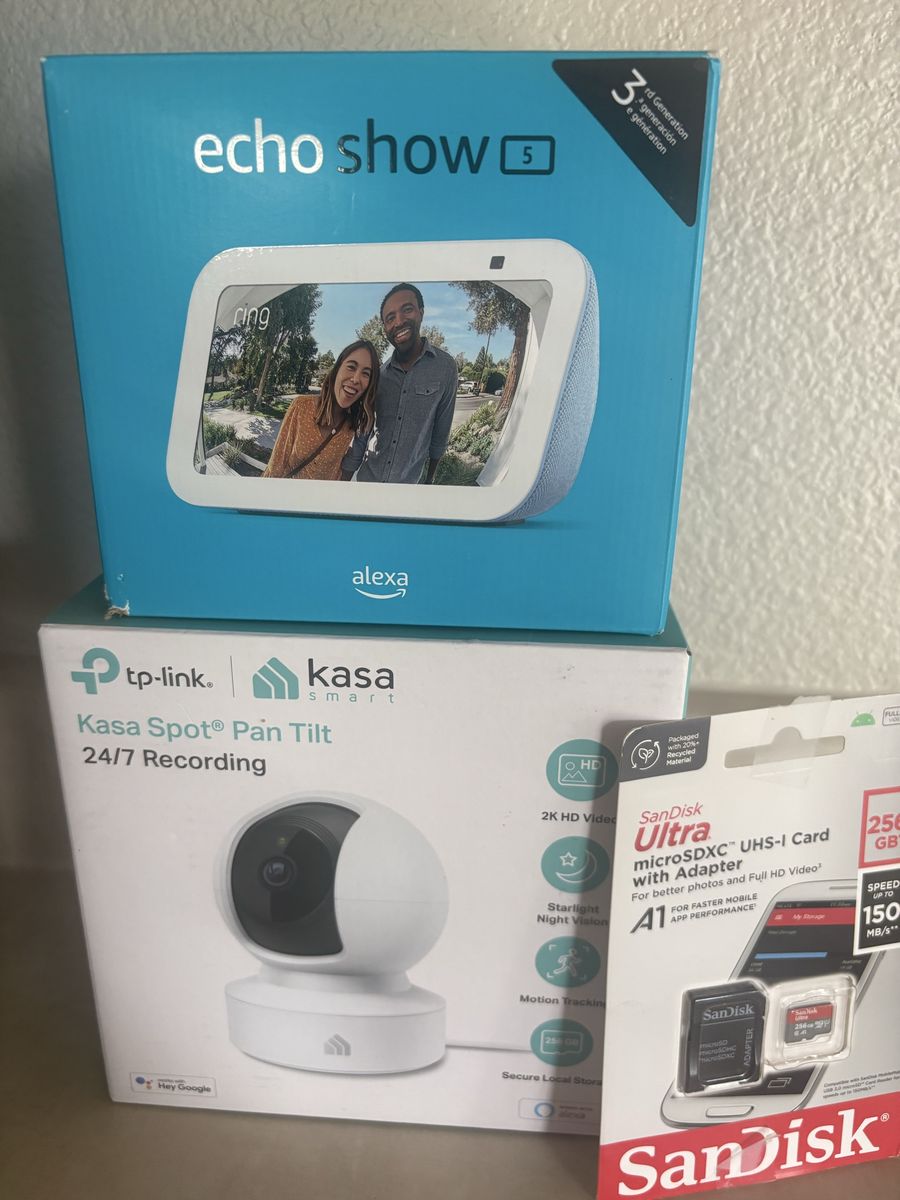 NEW Echo Show 5 + NEW Kasa Smart Camera Bundle