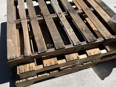 Wooden Shipping Pallets