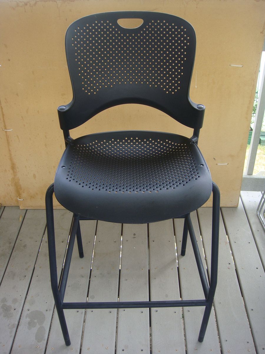 HERMAN MILLER Caper Stool Black.