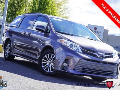 2019 TOYOTA SIENNA XLE