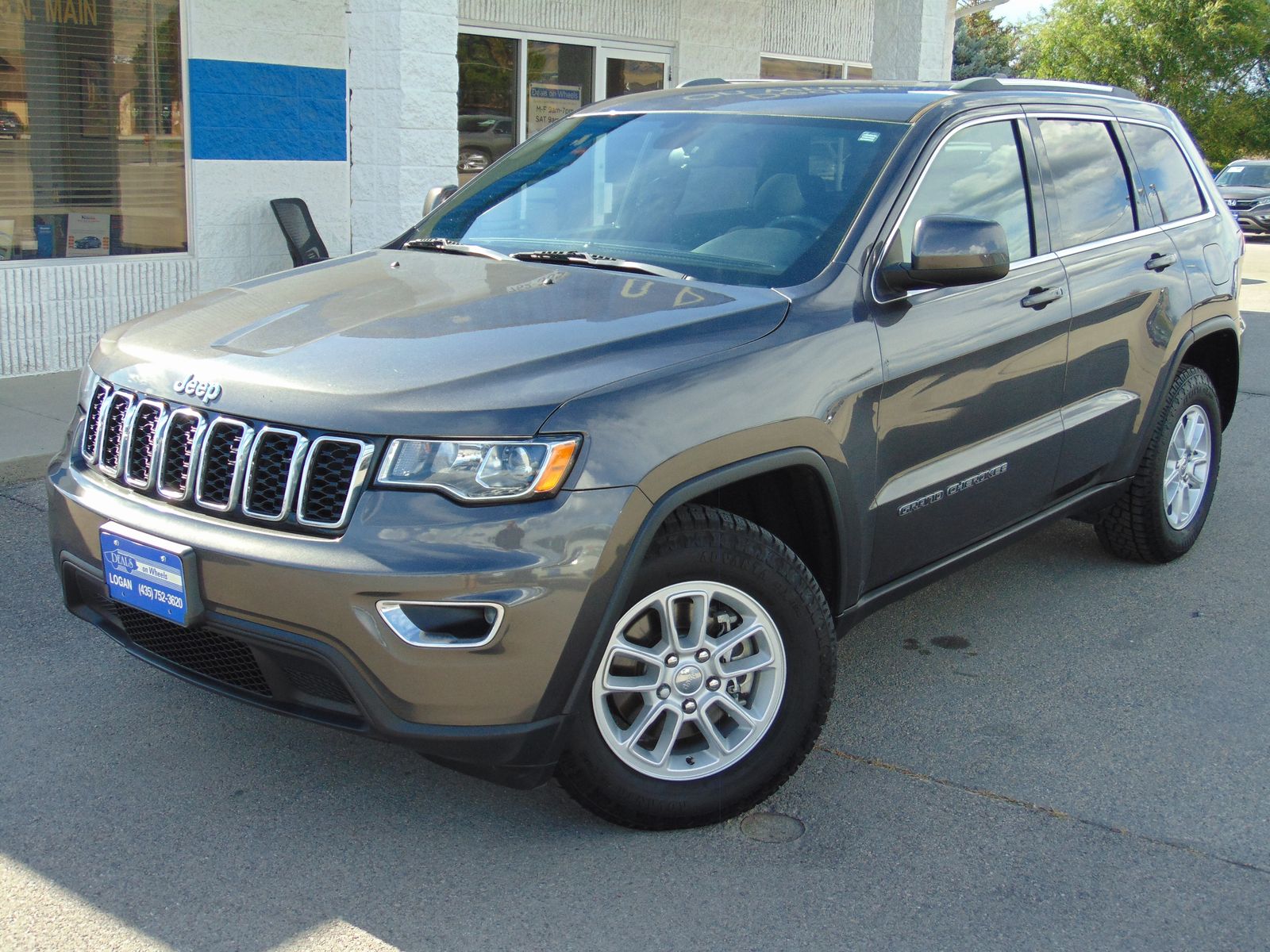 2020 Jeep Grand Cherokee Laredo E