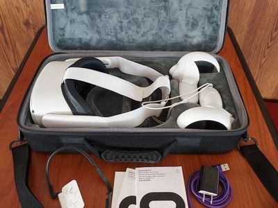 Oculus Quest 2 (64GB) – Excellent Condition – Carry Case