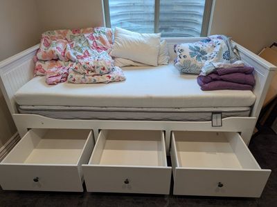 White Daybed with Three Storage Drawers and Mattress