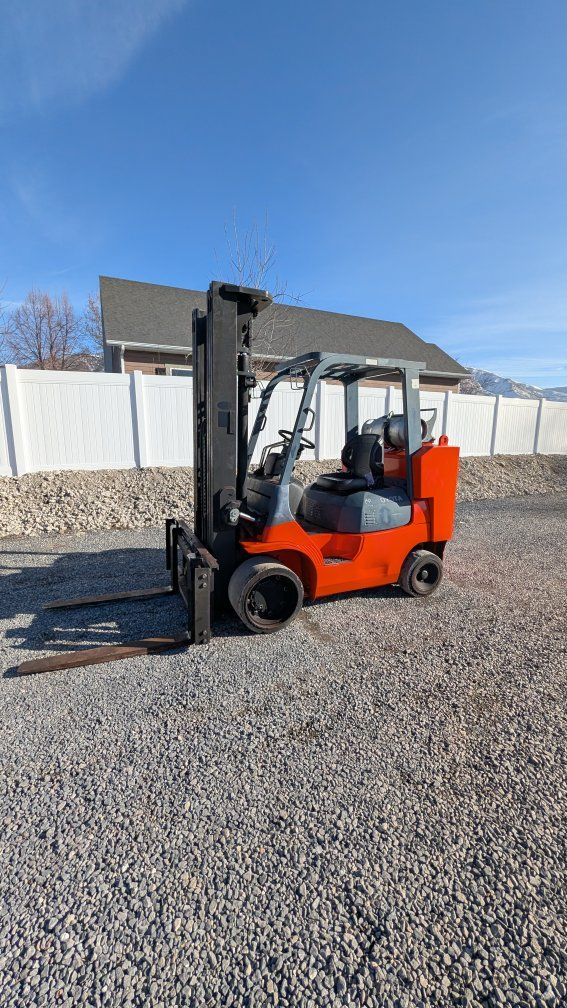 Toyota 7fgu45 10000lb capacity lpg forklift
