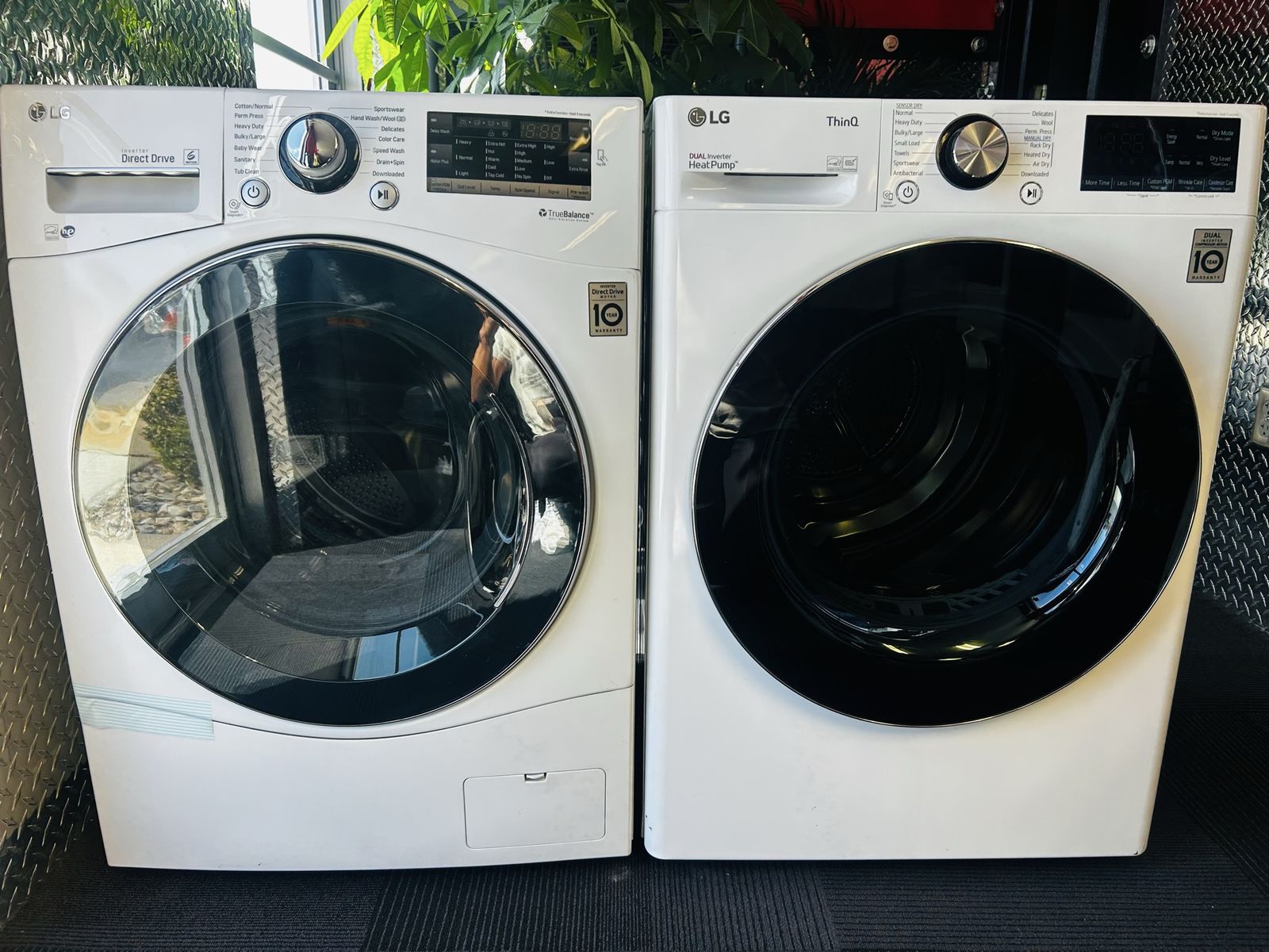 Lg ThinQ 24” Compact Ventless Electric Front Load Set