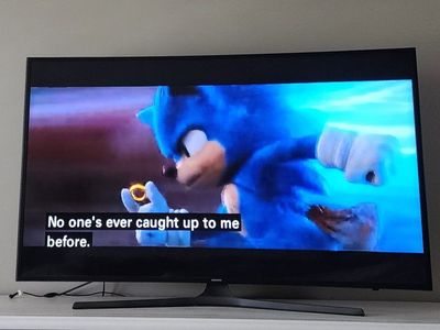 Samsung UN55KU650D 55-inch Curved 4K Smart TV and Soundbar with Subwoofer