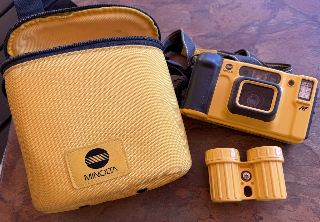 Minolta Weathermatic Dual 35 Camera