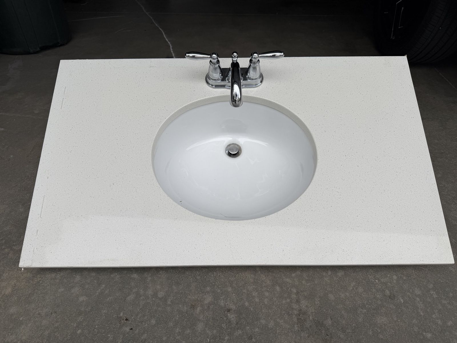 White Quartz Vanity Top with Undermount Sink and Chrome Faucet