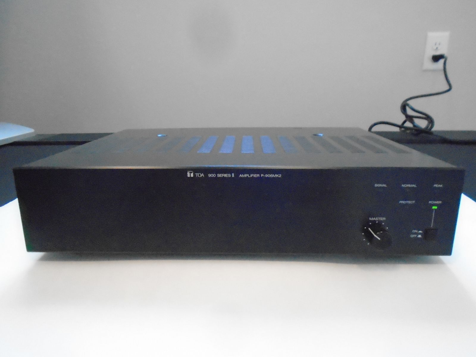 TOA P-906MK2 Amplifier  Works Great!  $40 or Best Offer