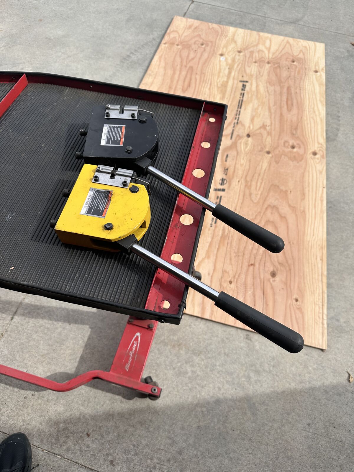 CENTRAL MACHINERY Metal Shrinker Stretcher Set