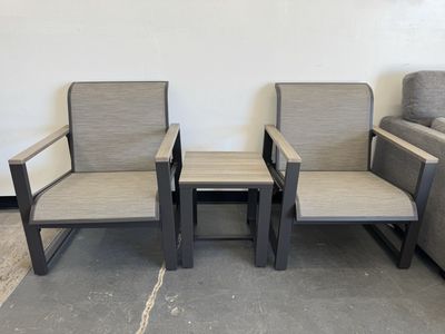 NEW COSTCO OUTDOOR PATIO CHAIR AND TABLE SET