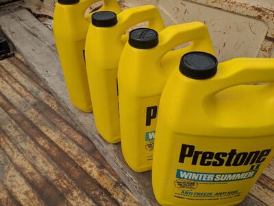 NEW 4x JUGS Antifreeze coolant GREEN concentrate
